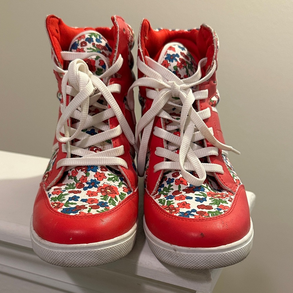 Mudd Floral Red High-Top Wedge Sneakers - Picture 2 of 5